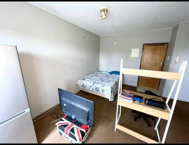 0 BEDROOM APARTMENT FOR SALE IN KANNONIERS PARK